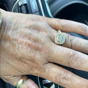 Elegant Gold and Real Diamonds Ring